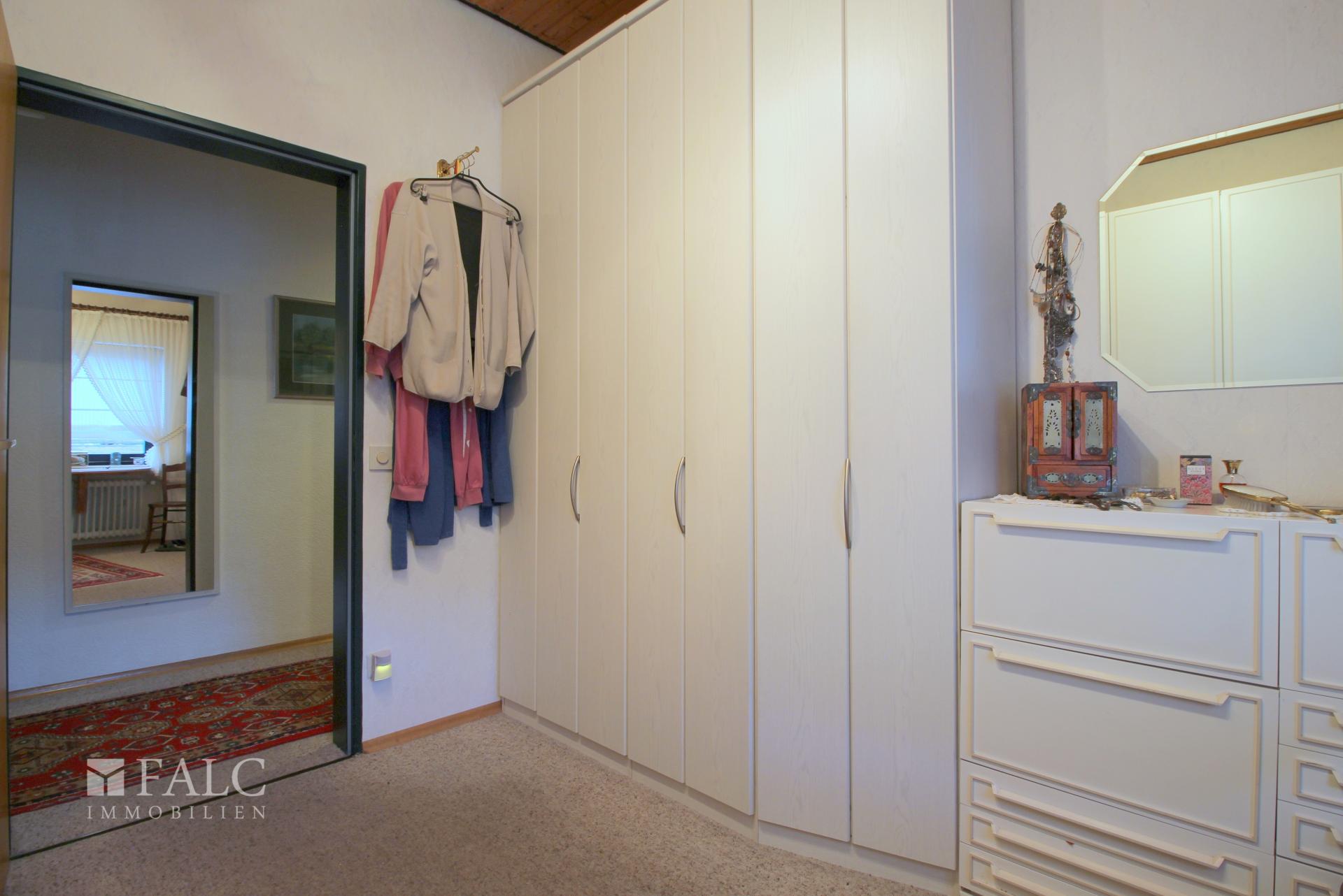 Ankleidezimmer EG